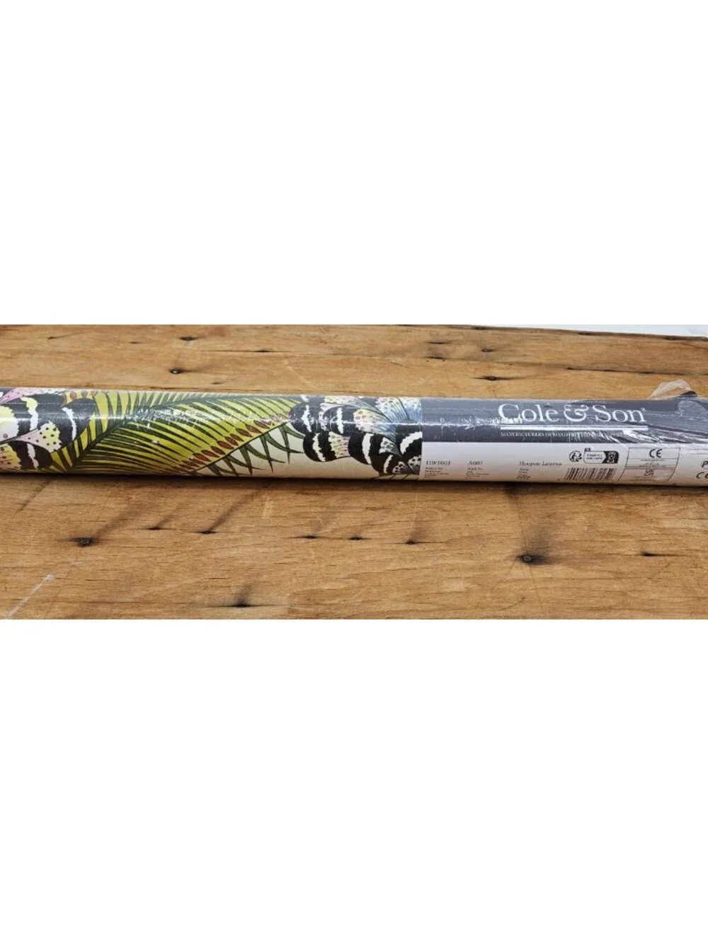 Cole and Son Hoopoe Leaves Pattern No. 119/1001 Batch No. A007 10.05m x 52 cm
